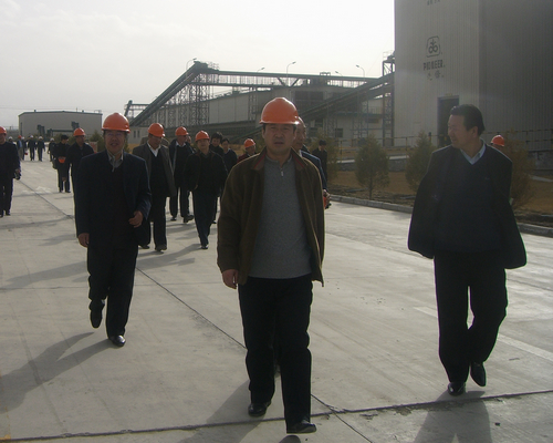 國(guó)家農(nóng)業(yè)部、財(cái)政部以及甘肅省農(nóng)業(yè)廳、財(cái)政廳等領(lǐng)導(dǎo)到公司考察調(diào)研